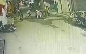 Murder On CCTV In Bengaluru, Group Smashes Man’s Head With Stones