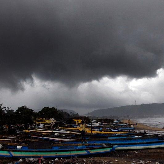 Cyclone Approaching, Heavy Rain Alert For Tamil Nadu, Andhra Pradesh